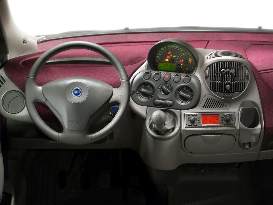 Торпедо Fiat Multipla 2004 года  (WW) (фото 9 из 44)